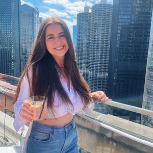 Meet your Posher, Brooke